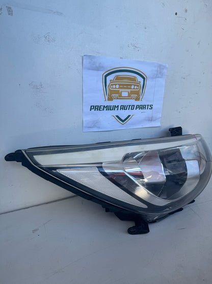 2016 Hyundai Accent Sedan Right Headlight 92102-1R7XX