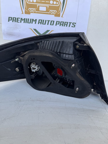 2003   Right Taillight