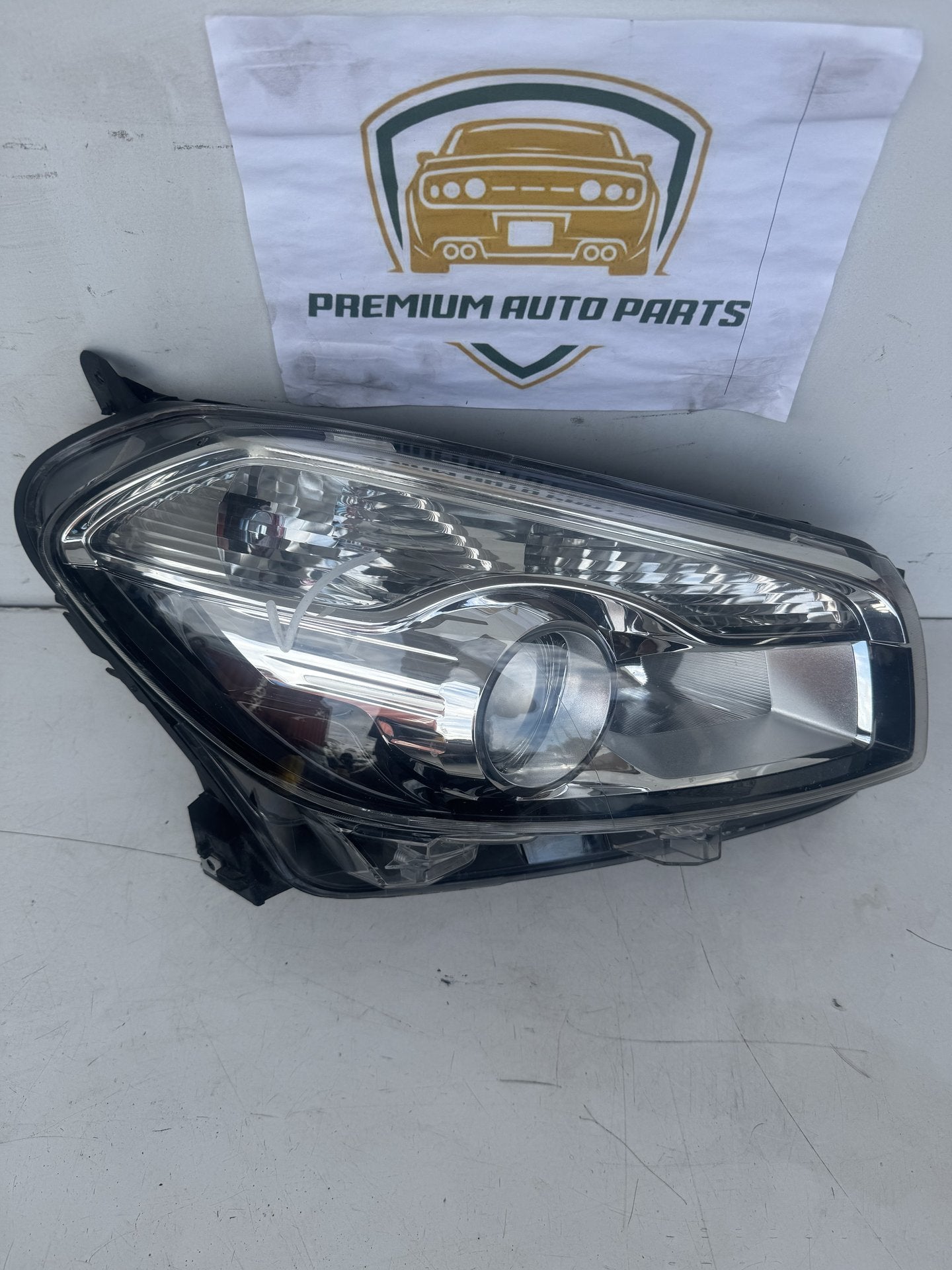 2010   Right Headlight
