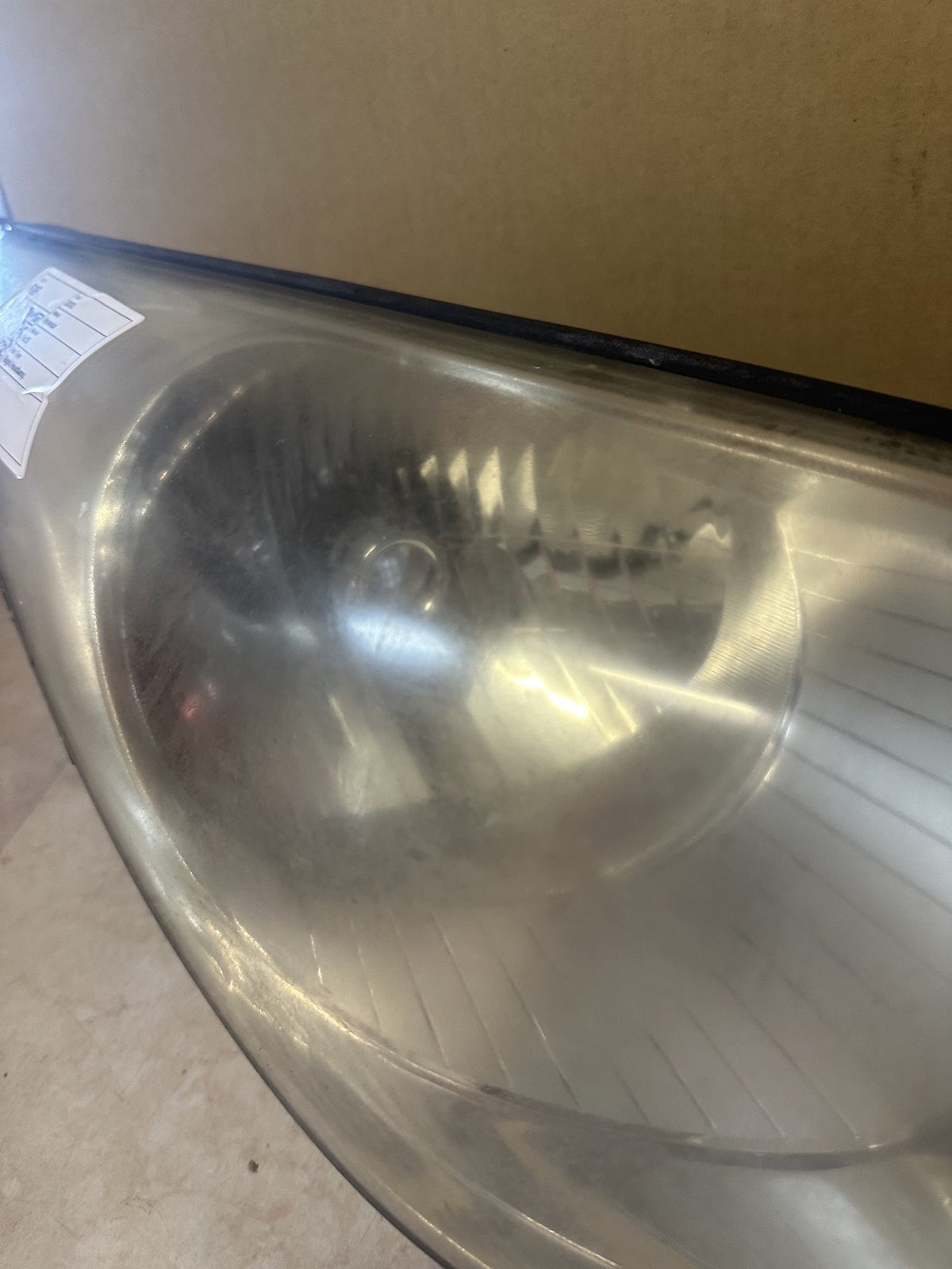 2013 Hyundai ix35 - Right Headlight