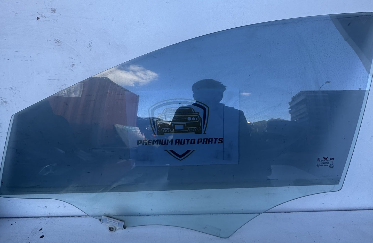 2014  GD Left Front Door Window