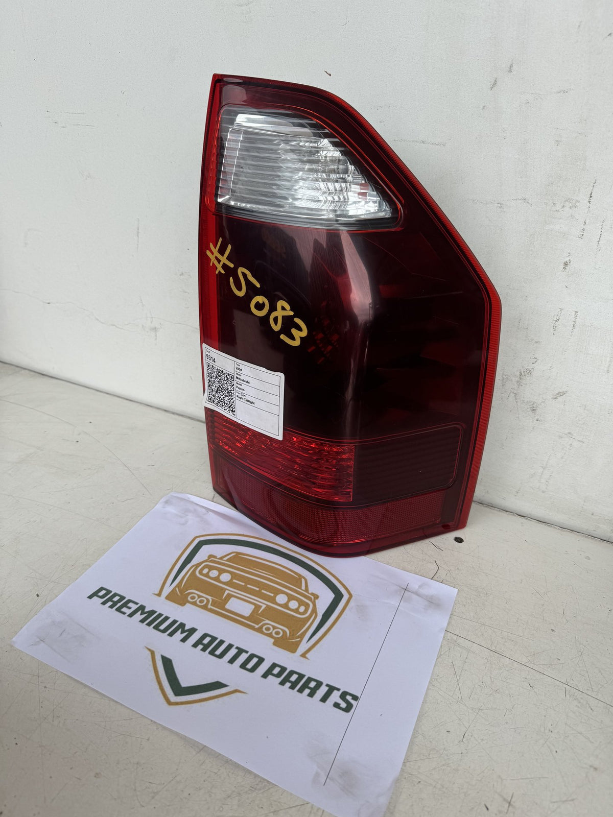 2004 Mitsubishi Pajero NP Station Wagon Right Taillight