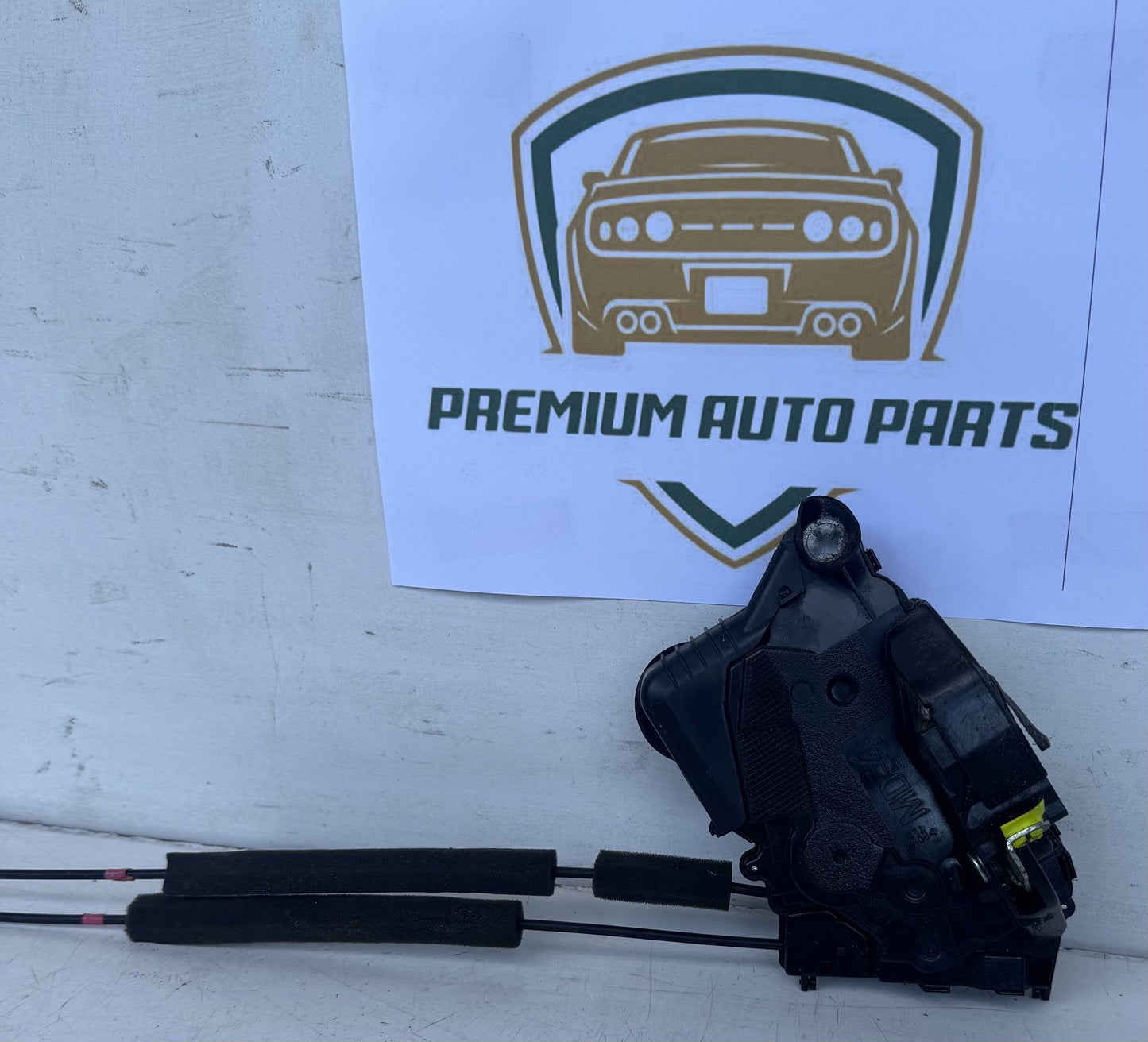 2007   Left Front Door Lock Actuator