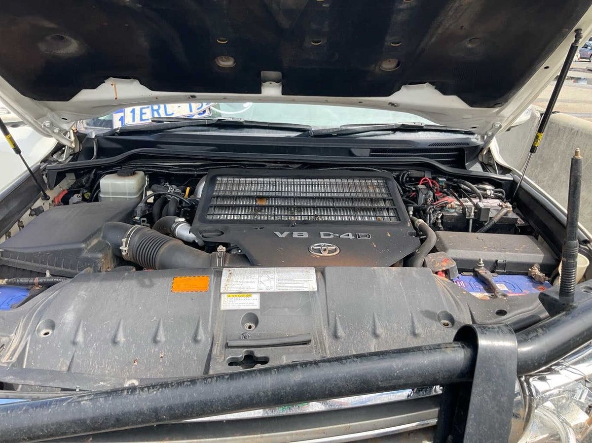 2014 Toyota Land Cruiser J200