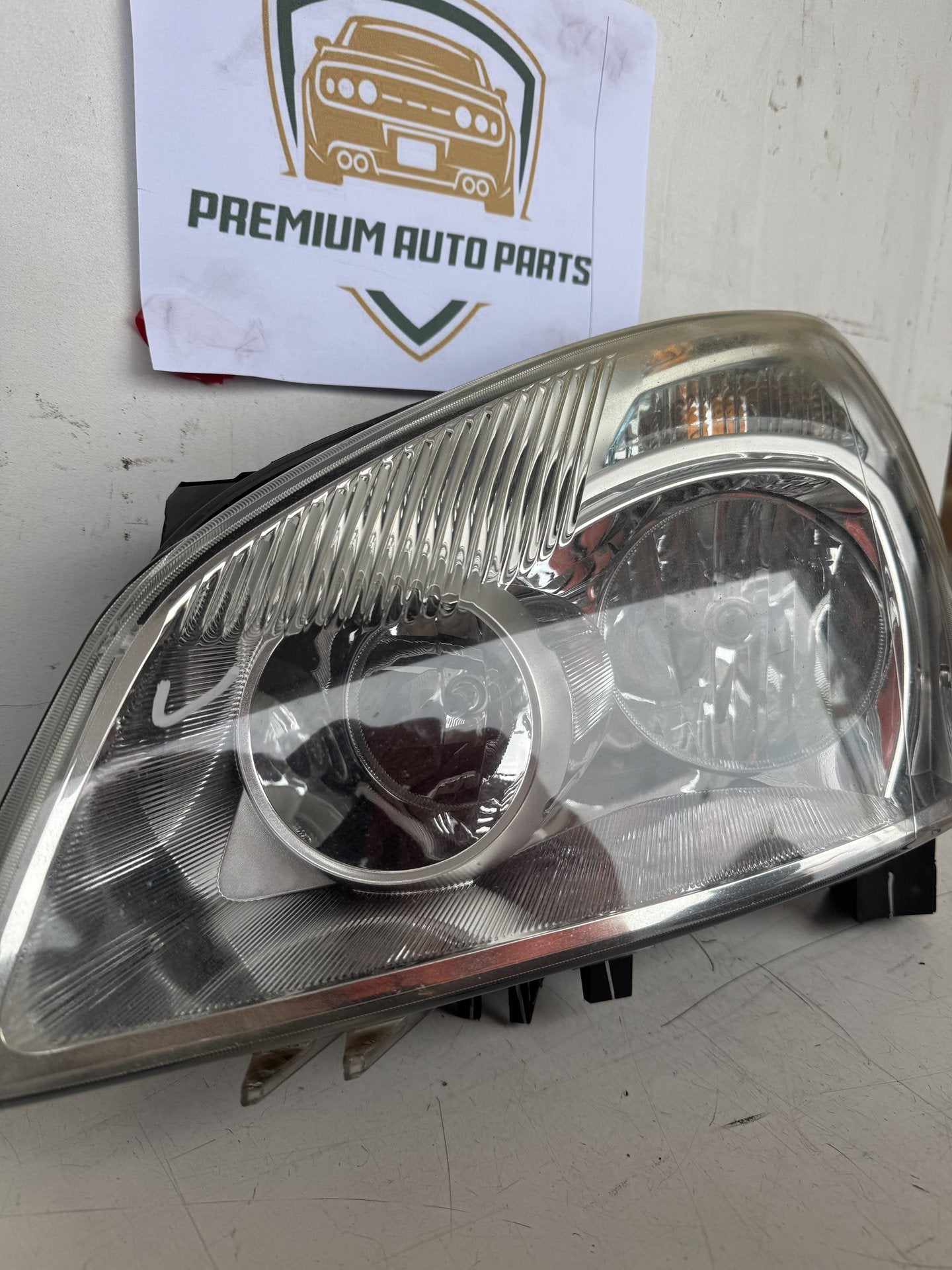 2009 Nissan Dualis Station Wagon Left Headlight