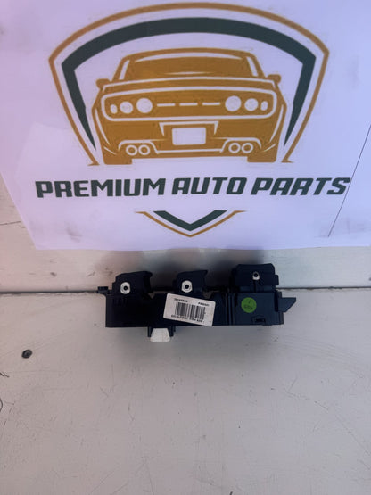 2015 Hyundai Santa Fe DM Station Wagon Master Power Window Switch