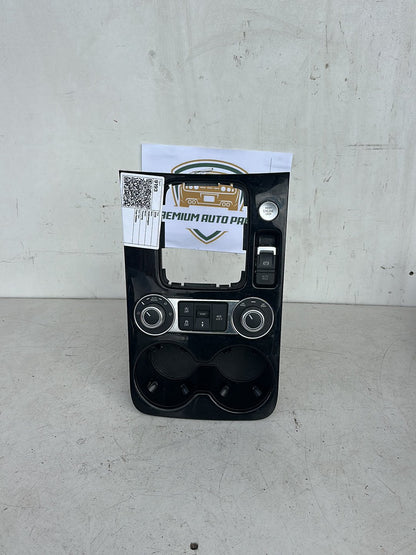 2016 Volkswagen Touareg Station Wagon Cup Holder