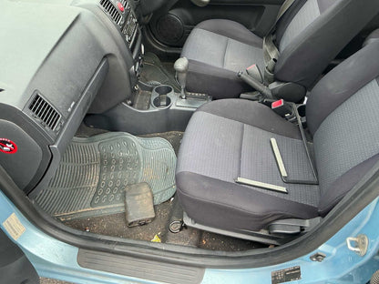 2010 Hyundai Getz S TBHatchback 
Hyundai
Getz