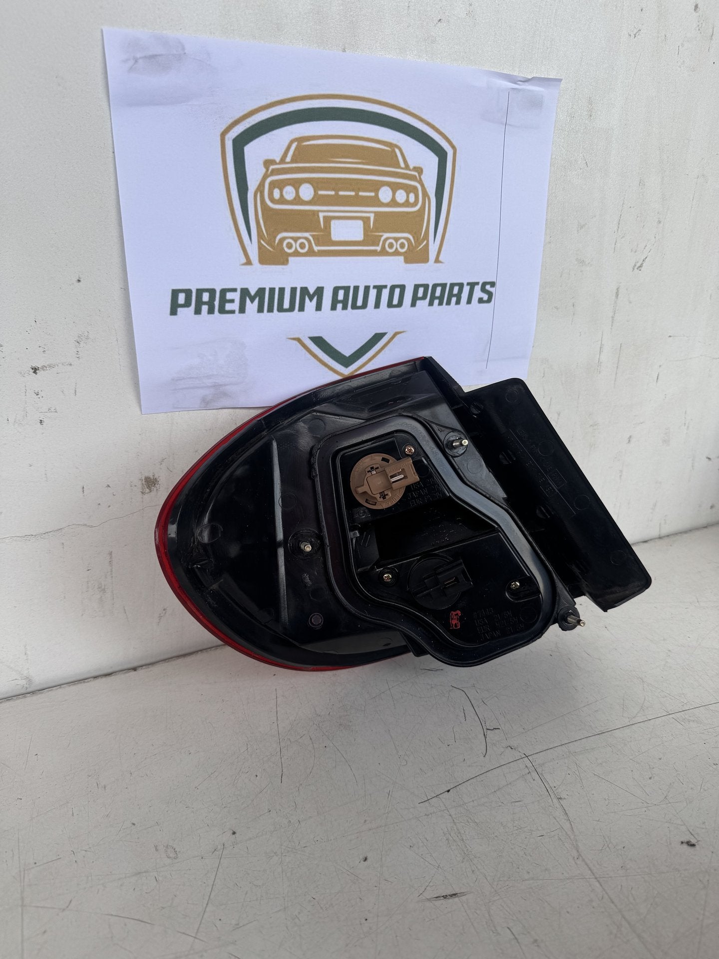 2003 Nissan Maxima Sedan Right Taillight