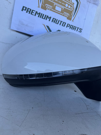 2016 Volkswagen Touareg Station Wagon Right Door Mirror