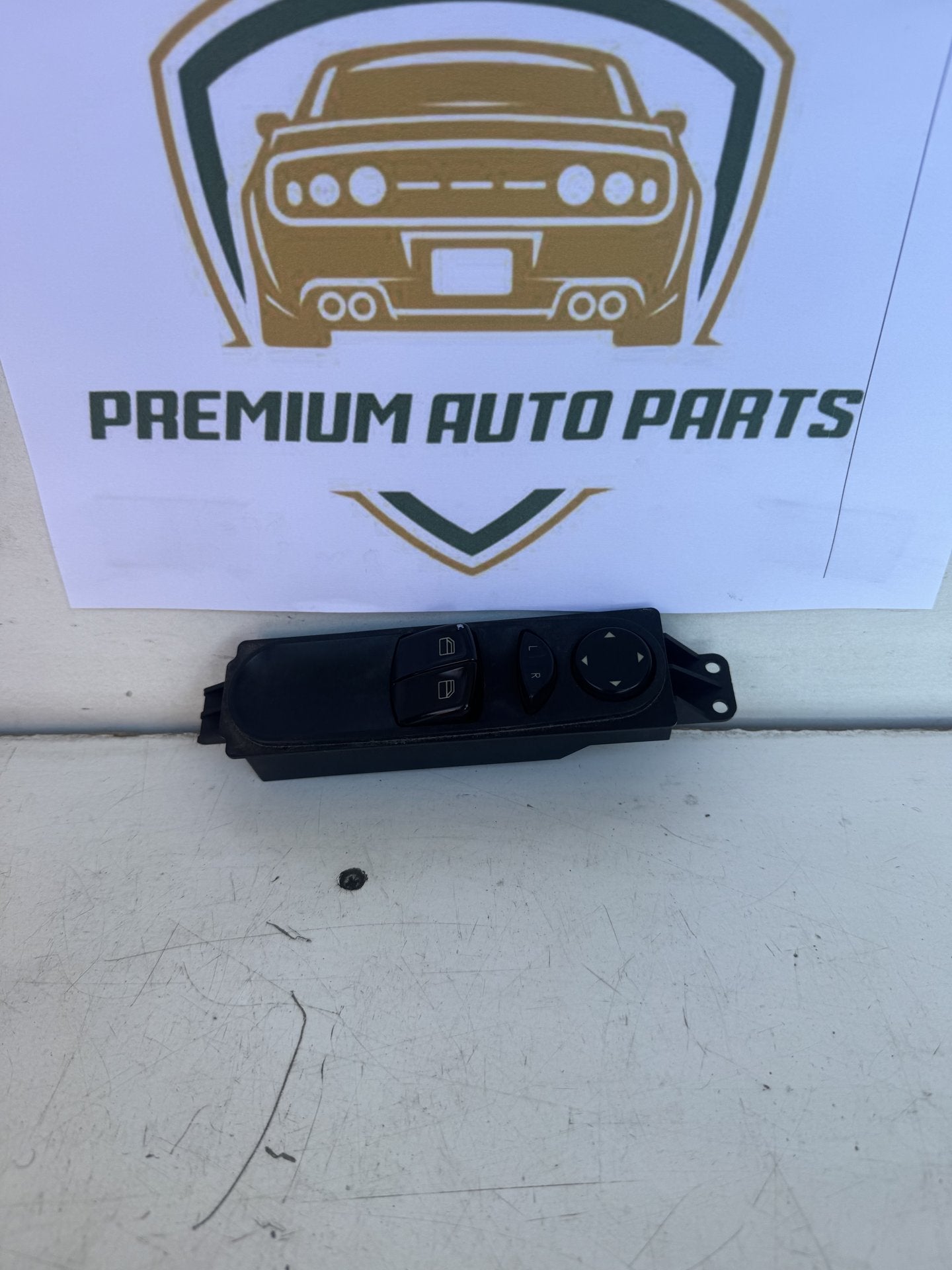 2011  V-Class W639 Master Power Window Switch