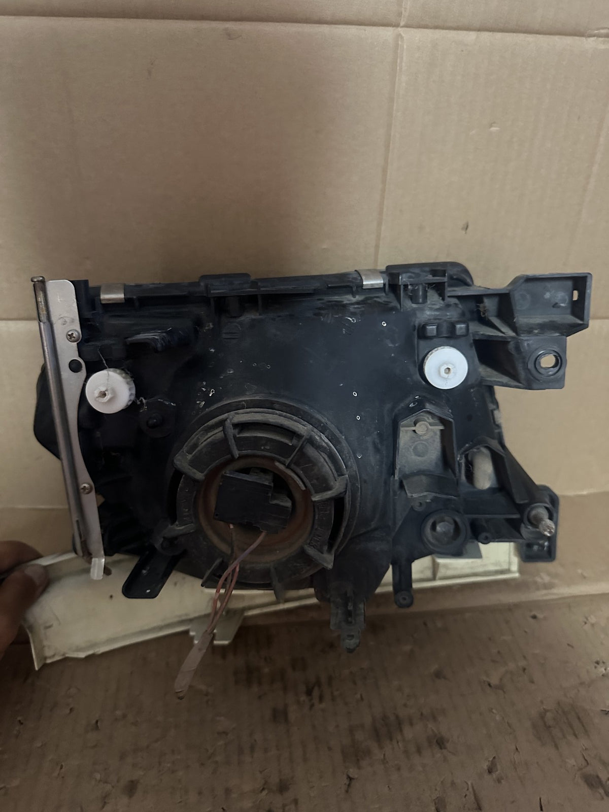 2010 Nissan Patrol Station Wagon Left Headlight