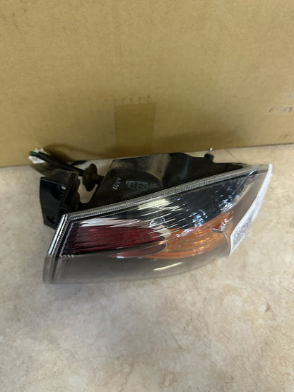 2011 Mitsubishi Lancer Lancer Sedan Right Taillight P5613