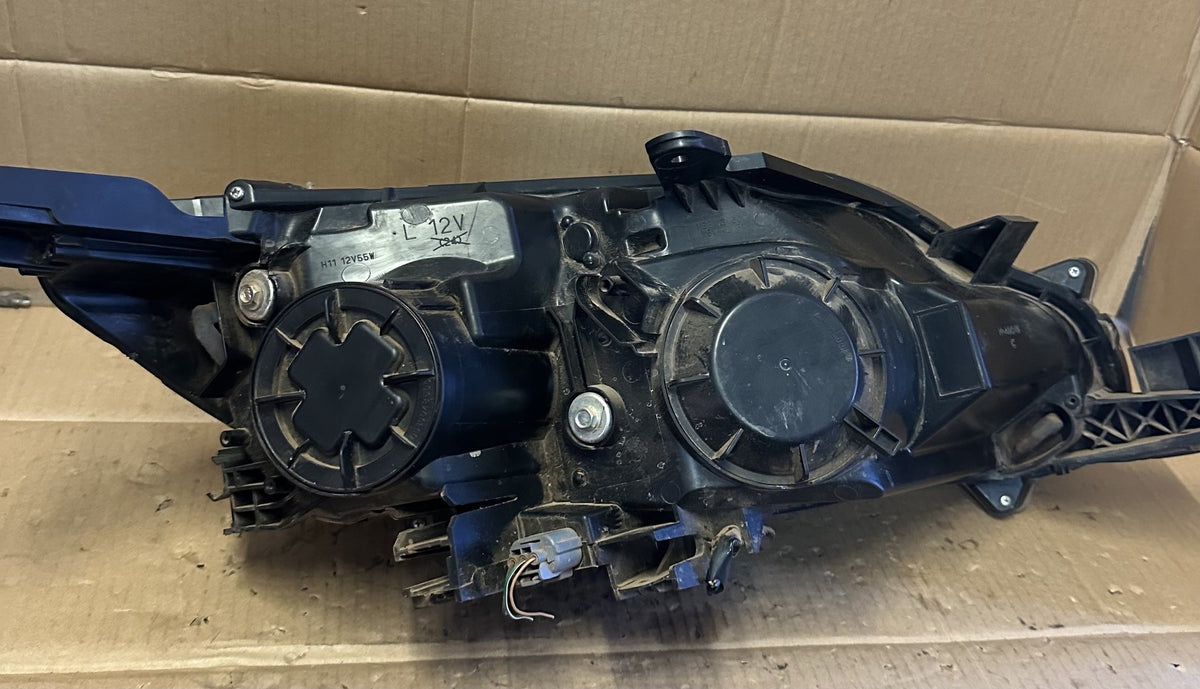 2022 Mitsubishi Triton Left Headlight W4724