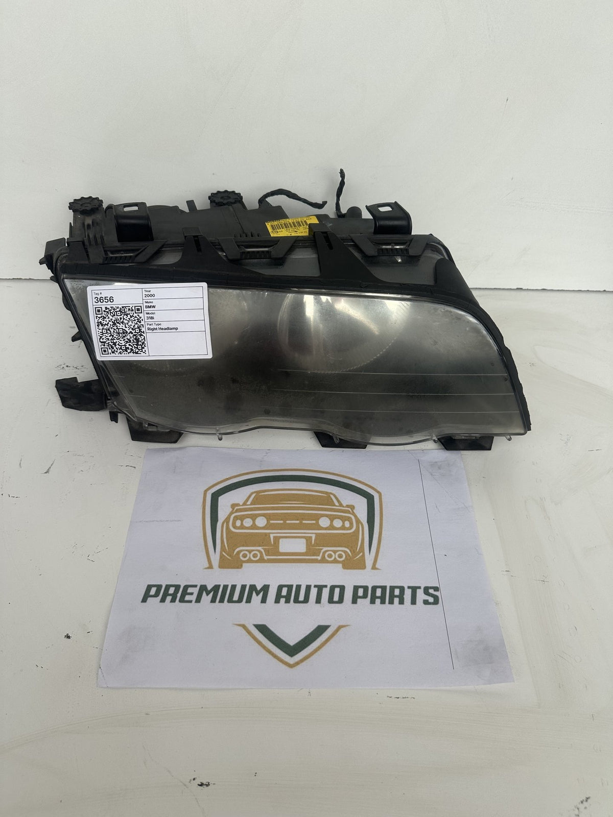 1998-2001 BMW 318i E46 Sedan Right Headlight 9175 04HCPL