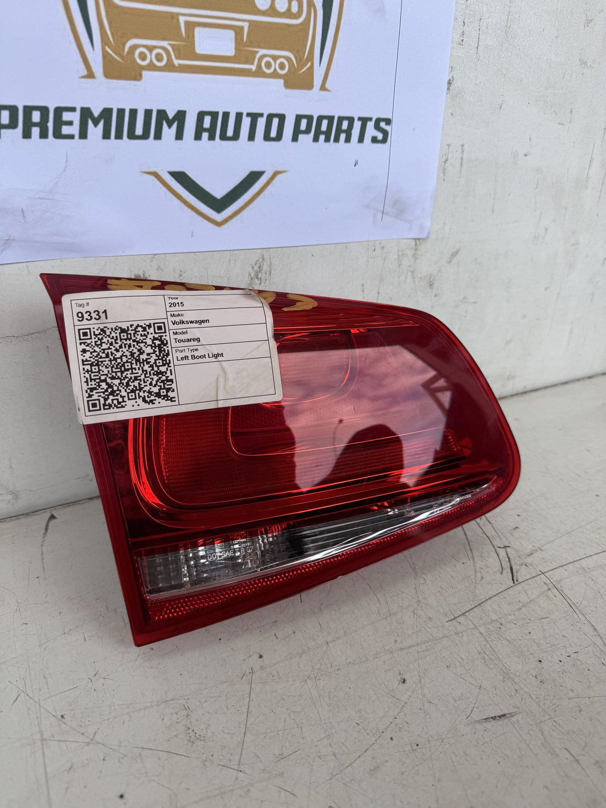 2015 Volkswagen Touareg MK2 - 7P Station Wagon Left Boot Light