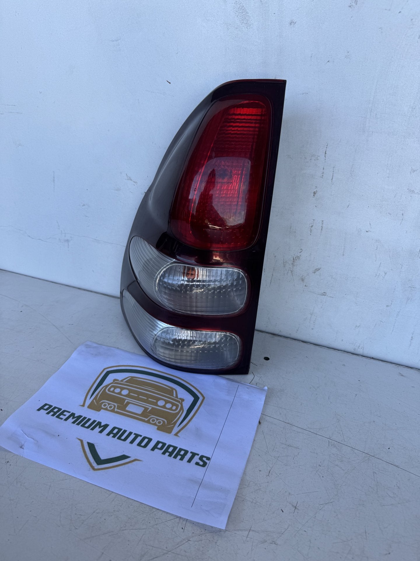 2007 Toyota Land Cruiser Station Wagon Left Taillight