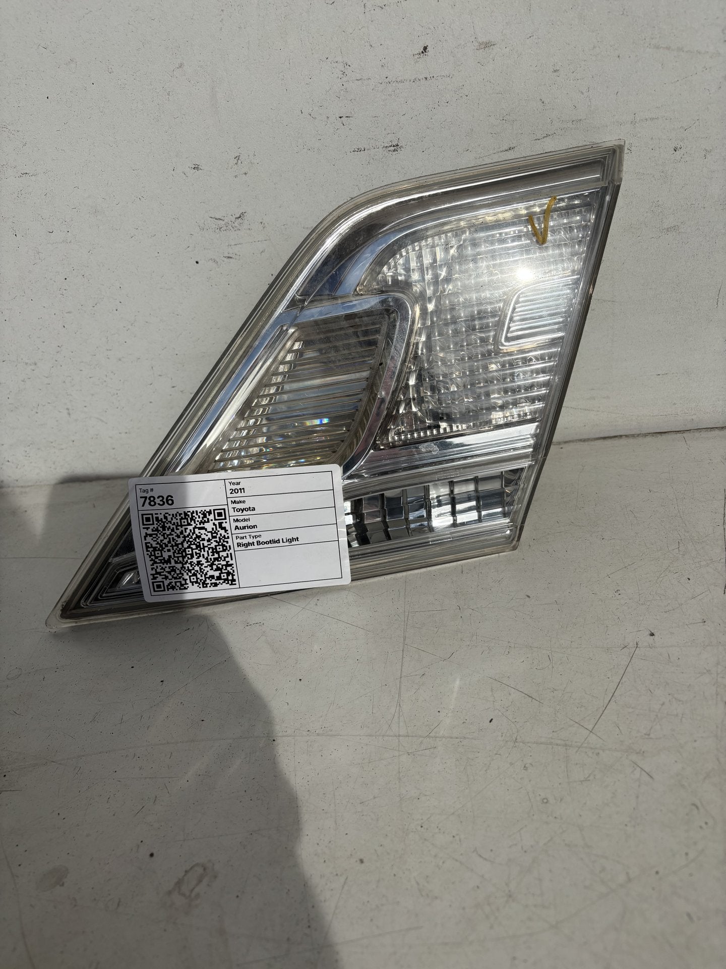 2011   Right Bootlid Light