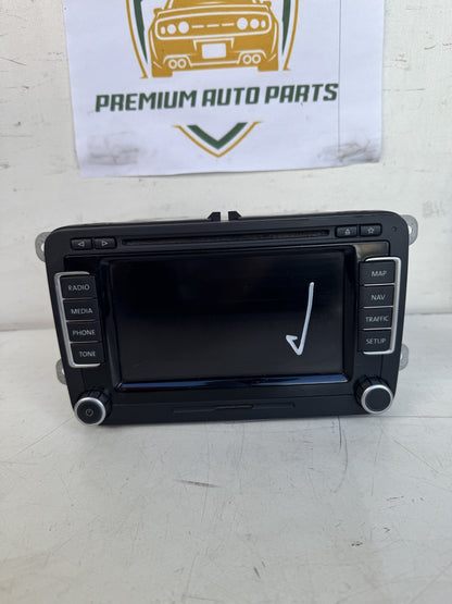 2013 Volkswagen Caravelle Station Wagon Stereo Head Unit 7F0 035 680 B