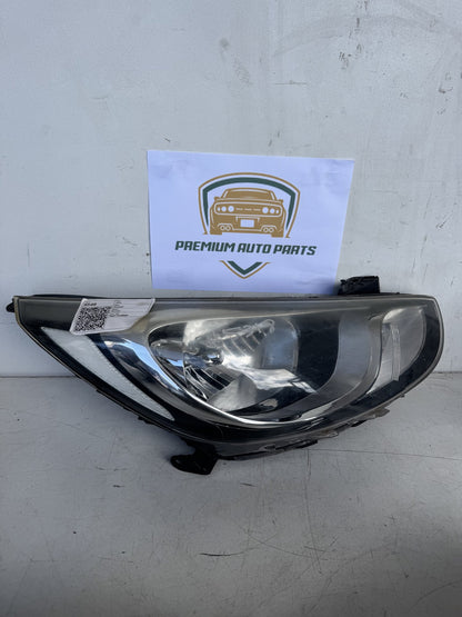 2013 Hyundai Accent RB Sedan Right Headlight