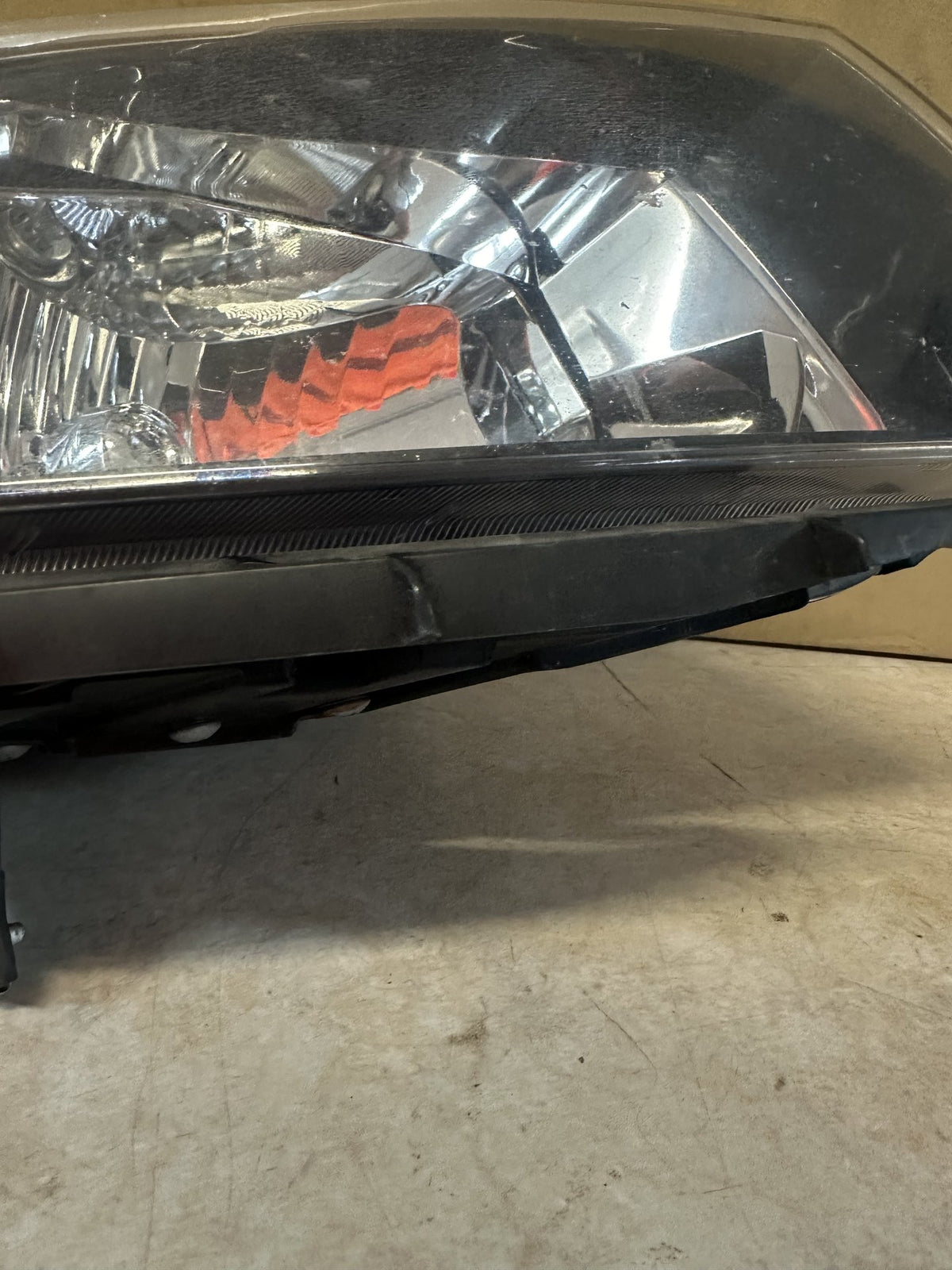 2010 Holden Cruze Cruze Right Headlight 12412