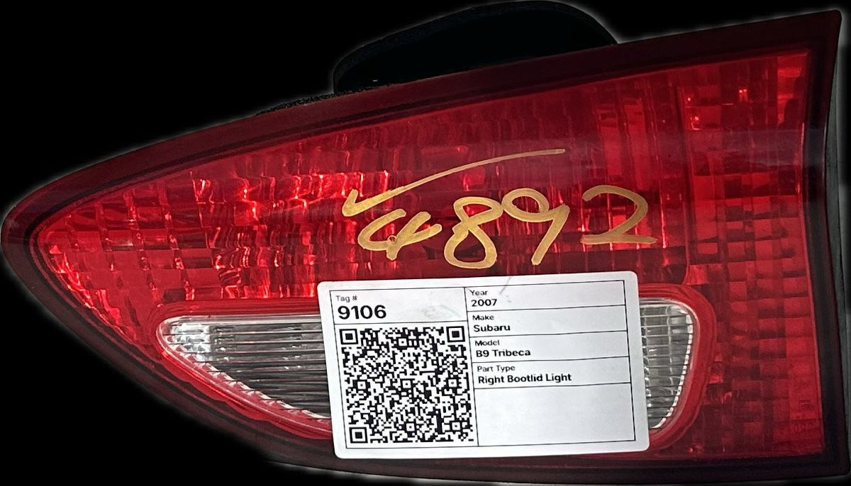 2007 Subaru B9 Tribeca SUV Right Bootlid Light