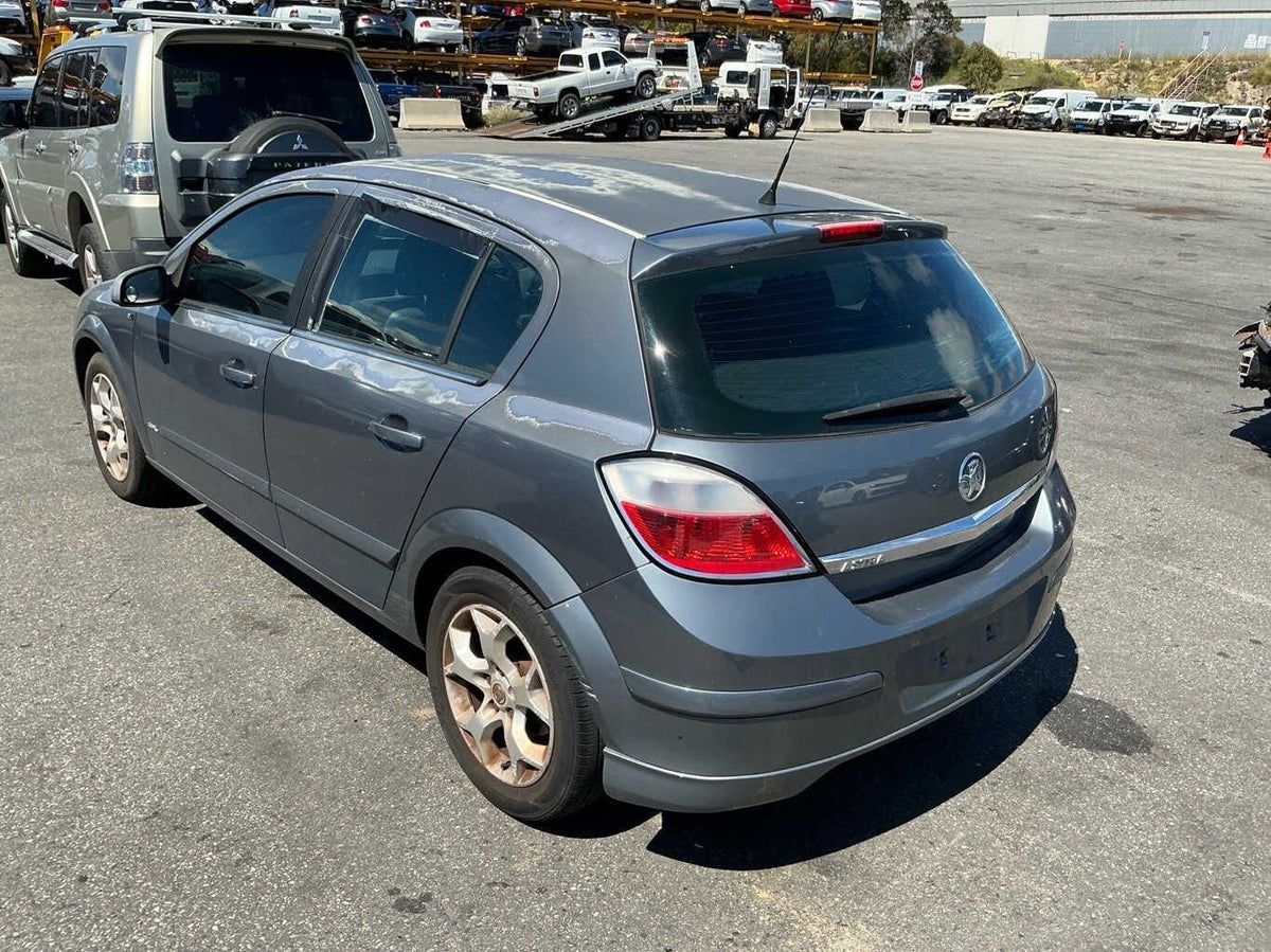 2006 Holden Astra CDX AH
