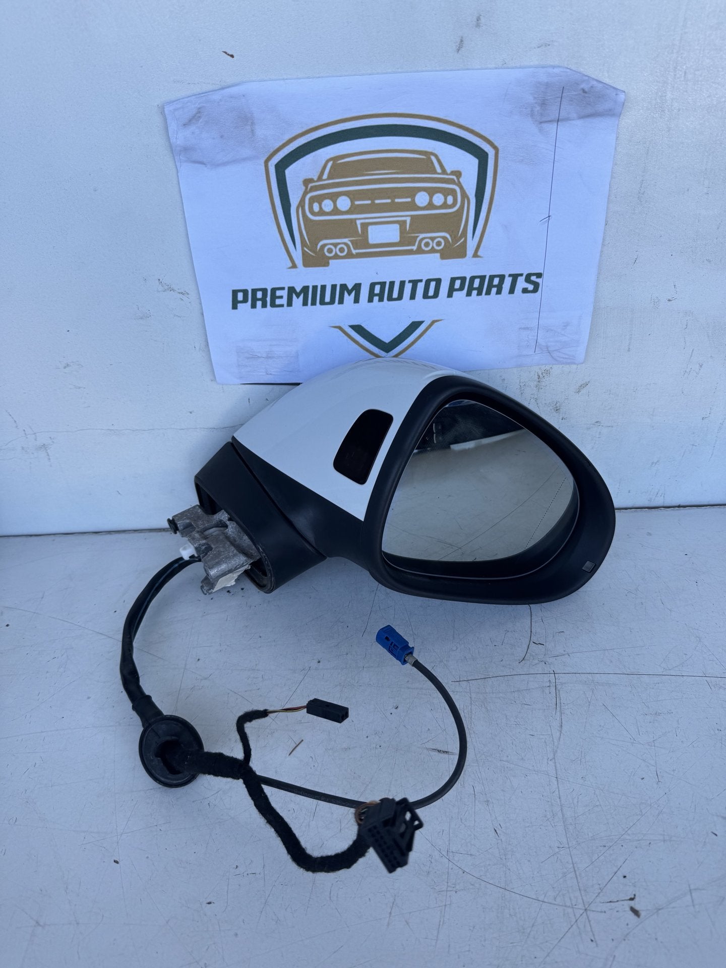 2016 Volkswagen Touareg Station Wagon Right Door Mirror