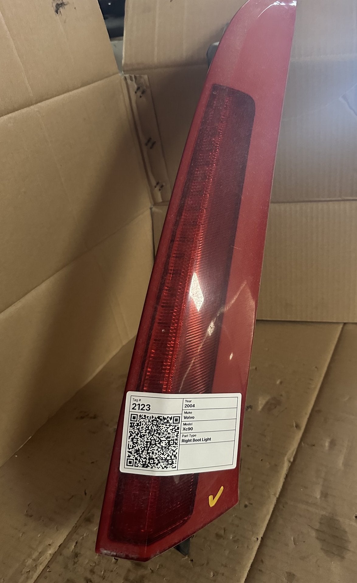 2004 Volvo XC90 - Right Boot Light