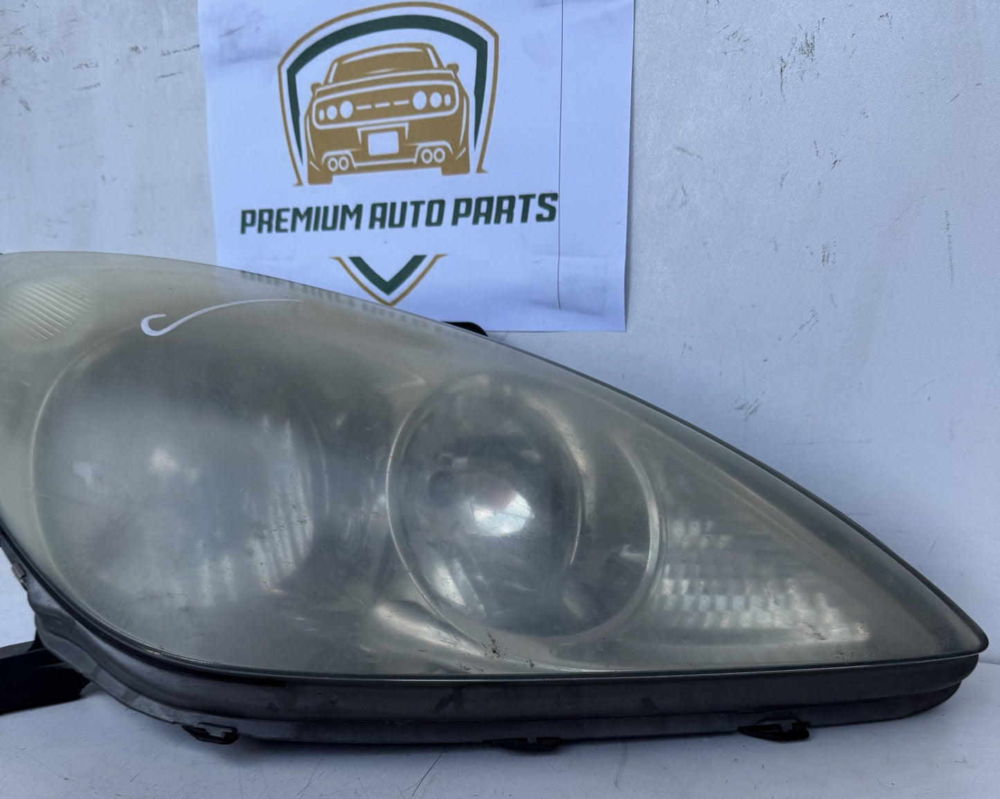 2003   Right Headlight