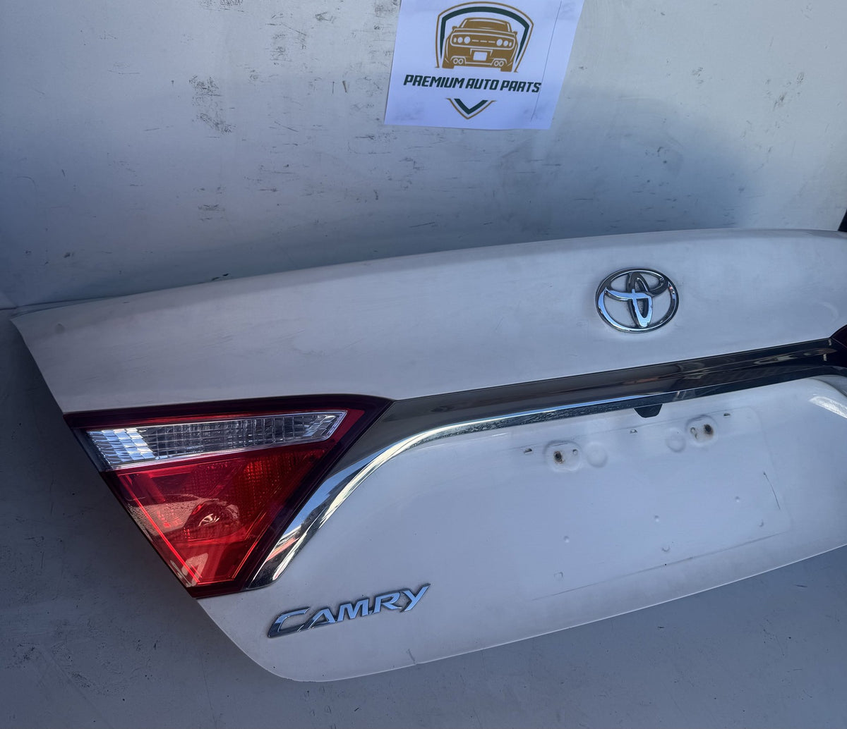 2017 Toyota Camry - Bootlid