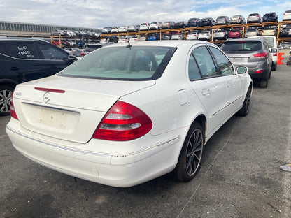 2004 Mercedes-Benz E240  W210Sedan 
Mercedes-Benz
E240