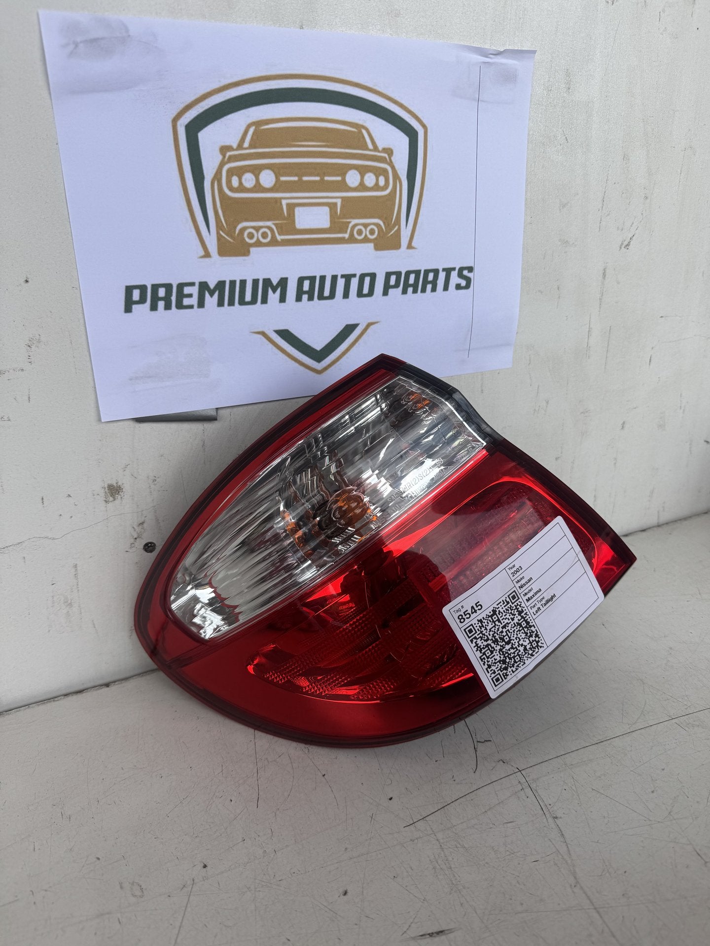 2003 Nissan Maxima Sedan Left Taillight