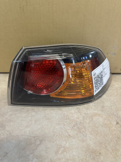 2011 Mitsubishi Lancer Lancer Sedan Right Taillight P5613