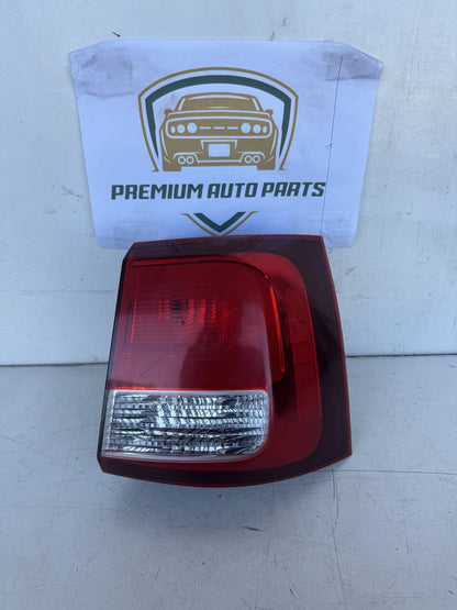 2014 Kia Sorento XM Station Wagon Right Taillight