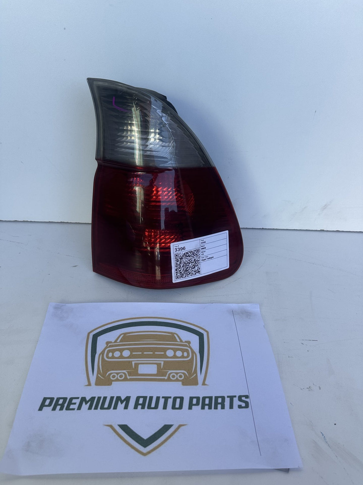 2003-2006 BMW X5 E53 SUV Right Taillight 412112