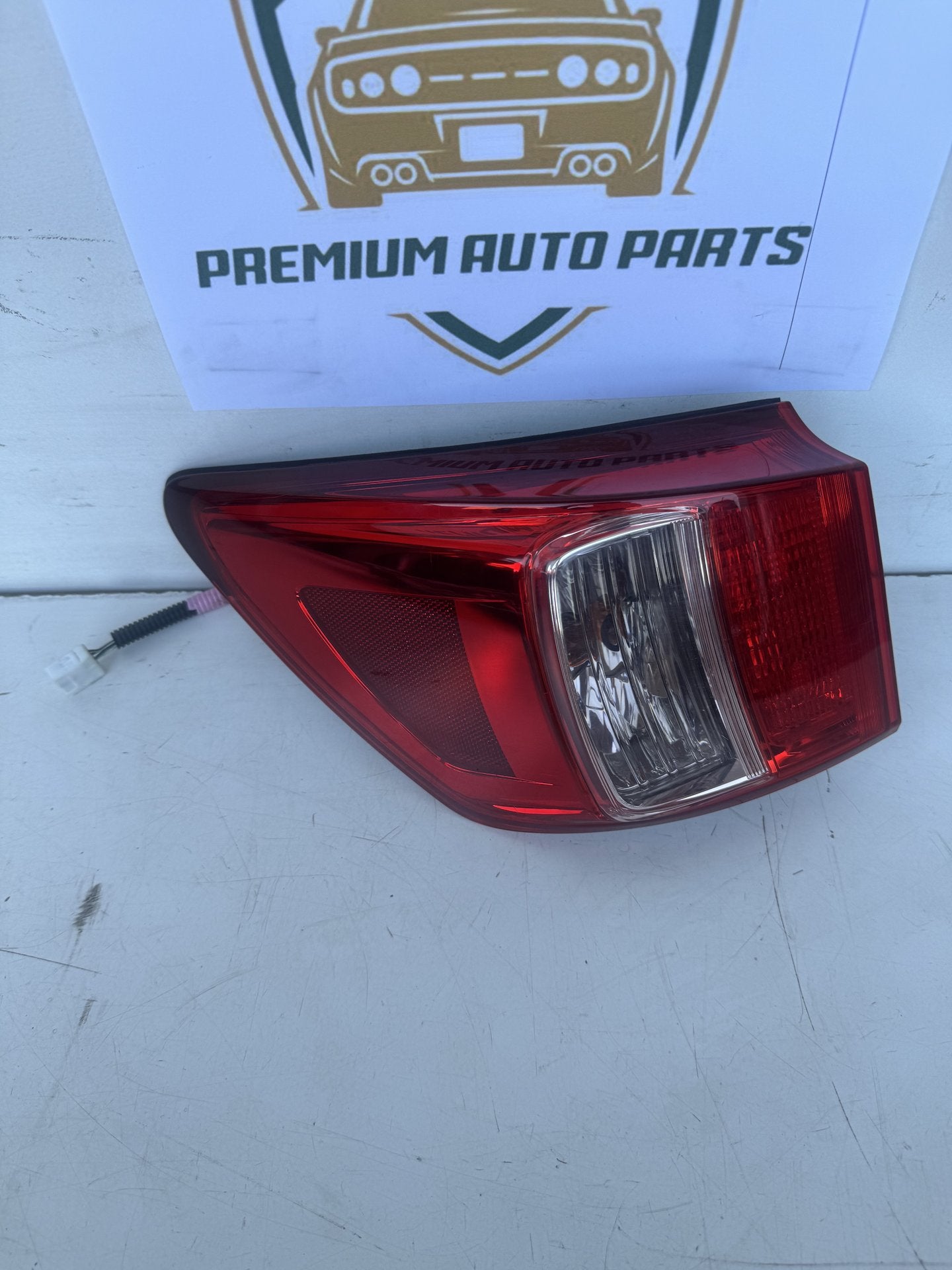 2010  E20 Left Taillight