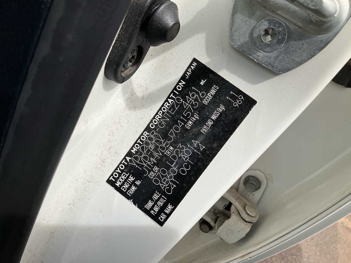2014 Toyota Land Cruiser J200