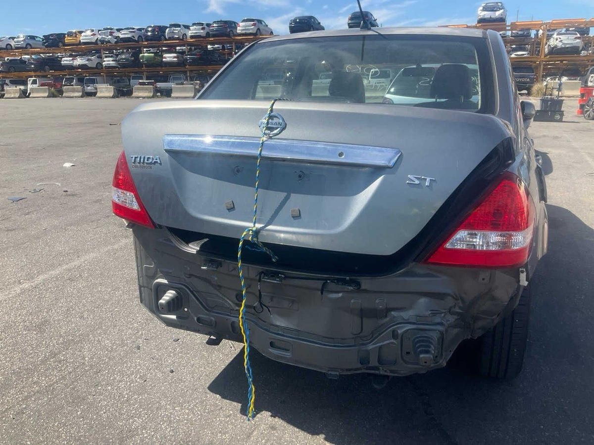 2006 Nissan Tiida ST C11