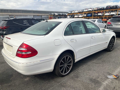 2004 Mercedes-Benz E240  W210Sedan 
Mercedes-Benz
E240