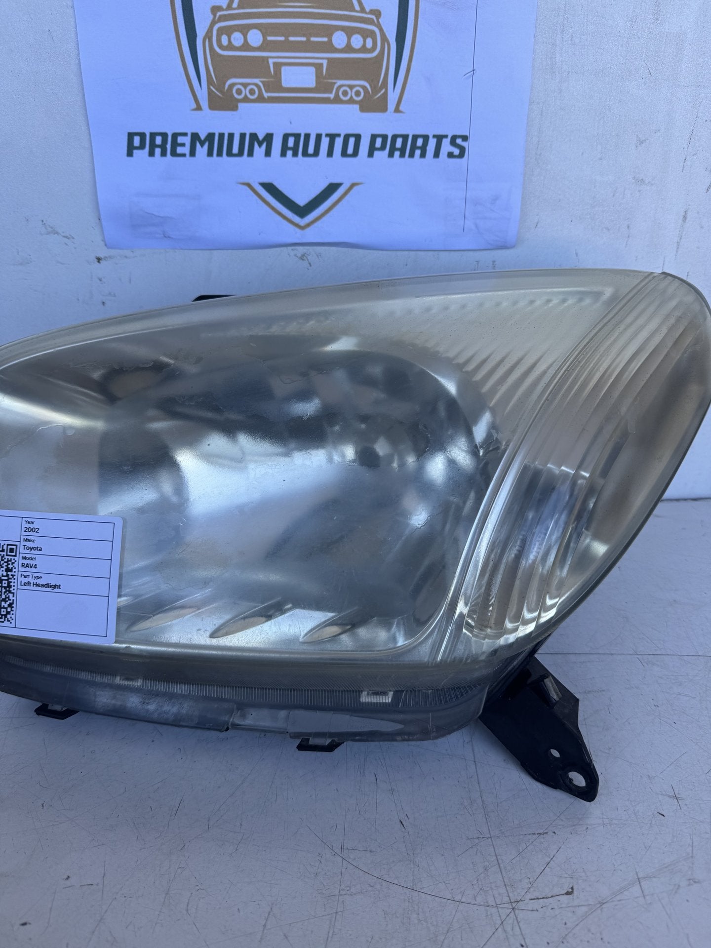 2002 Toyota RAV4 SUV Left Headlight