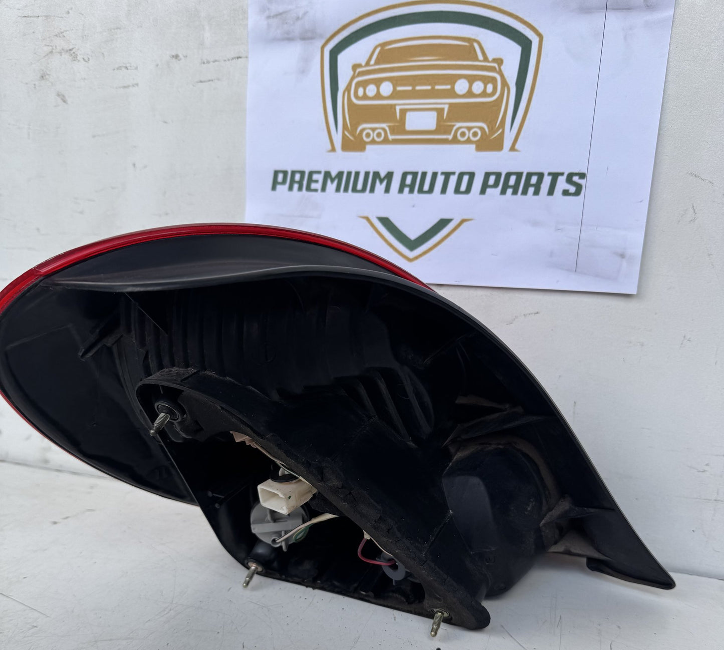 2000  E110 Right Taillight