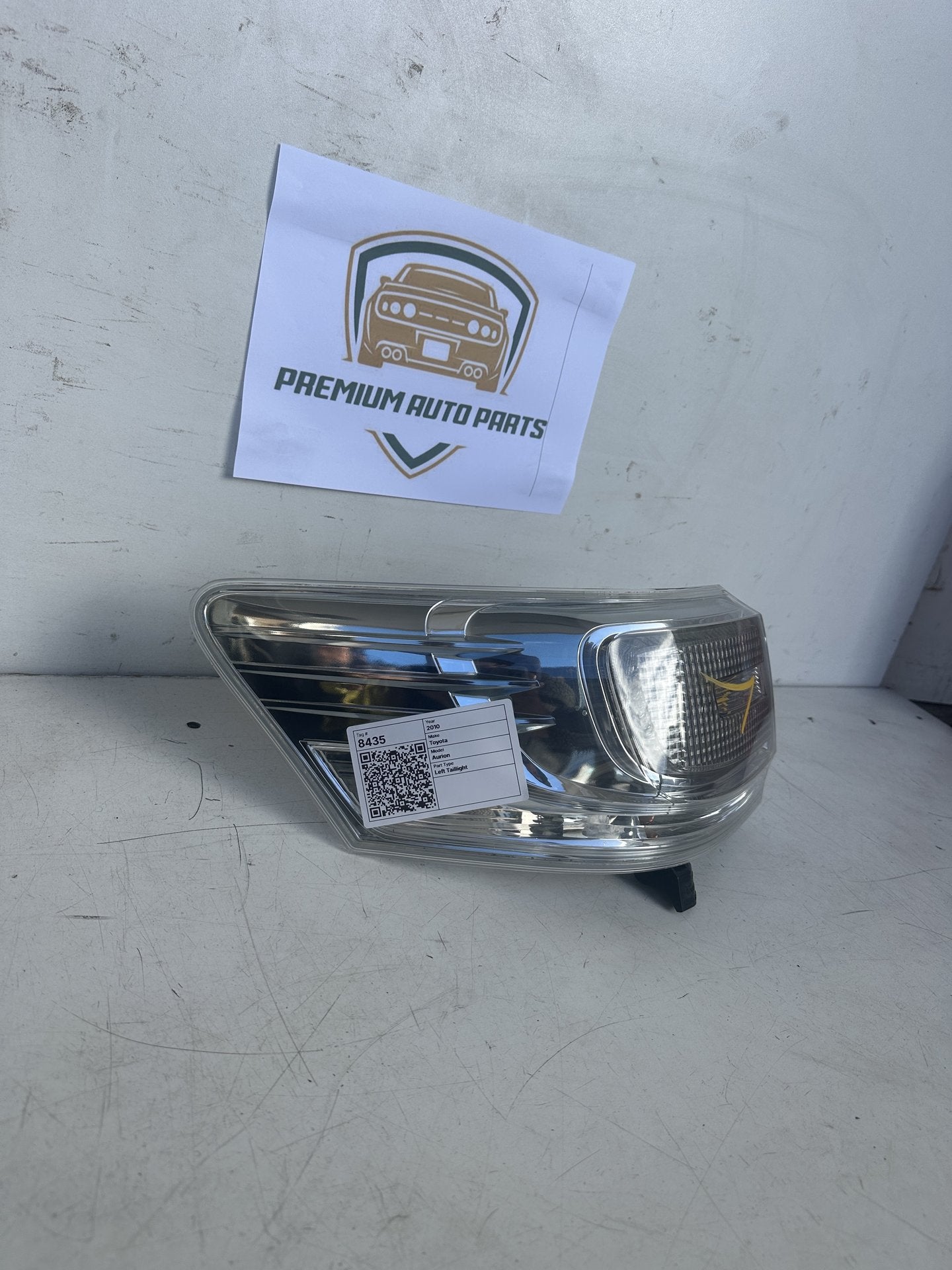 2010   Left Taillight