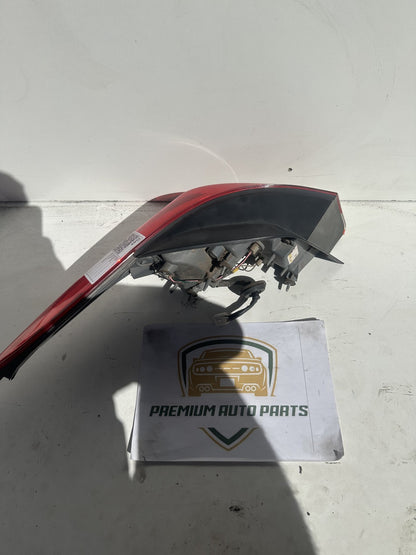 2011-2016 Hyundai Elantra MD Sedan Right Taillight 92402-3X0