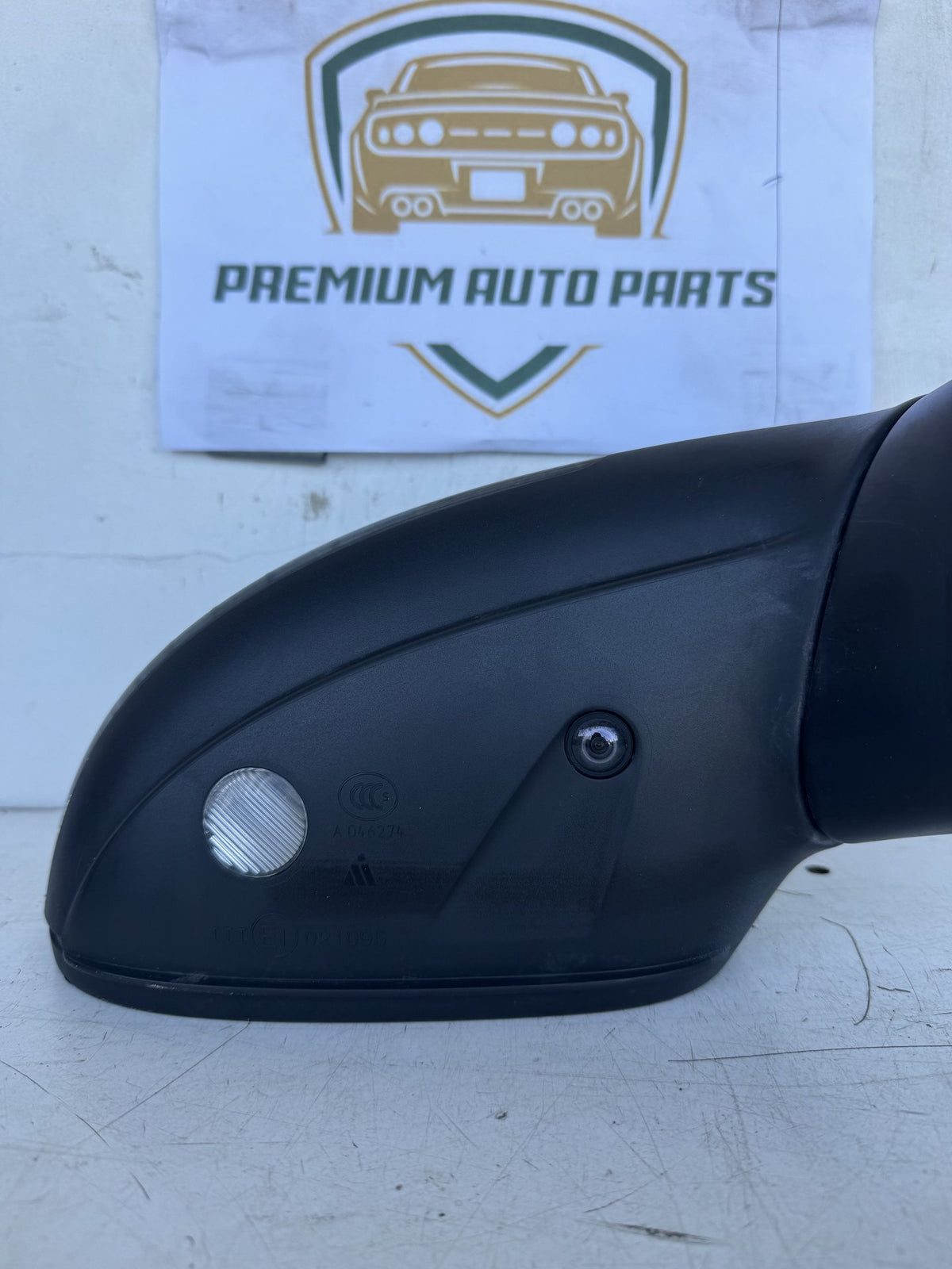 2016 Volkswagen Touareg Station Wagon Right Door Mirror