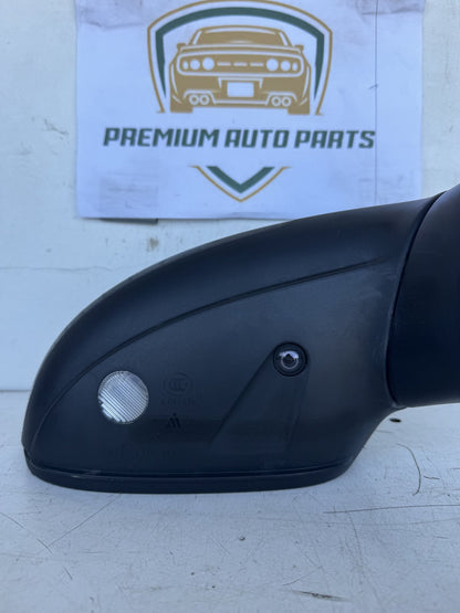 2016 Volkswagen Touareg Station Wagon Right Door Mirror