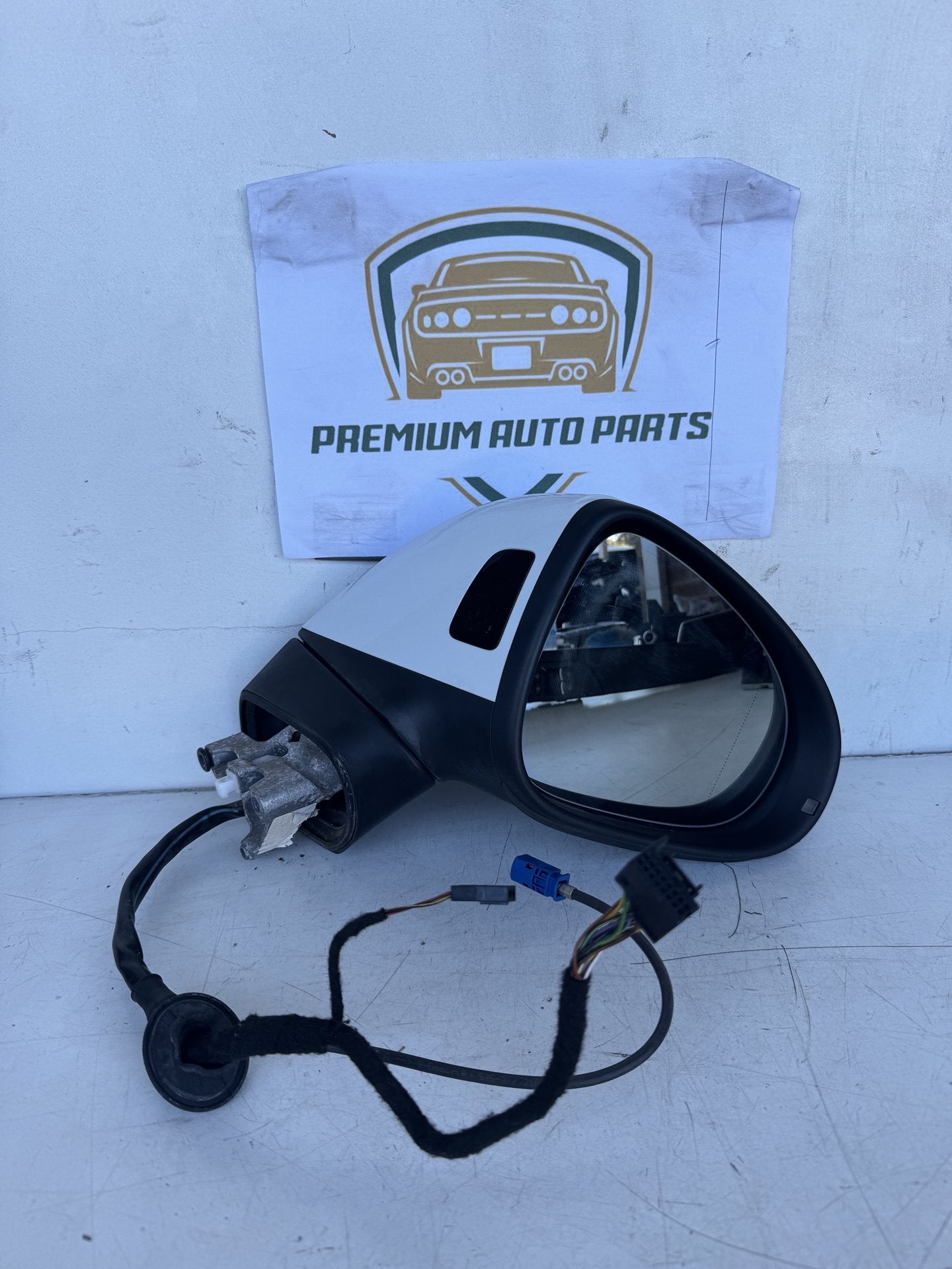 2016 Volkswagen Touareg Station Wagon Right Door Mirror