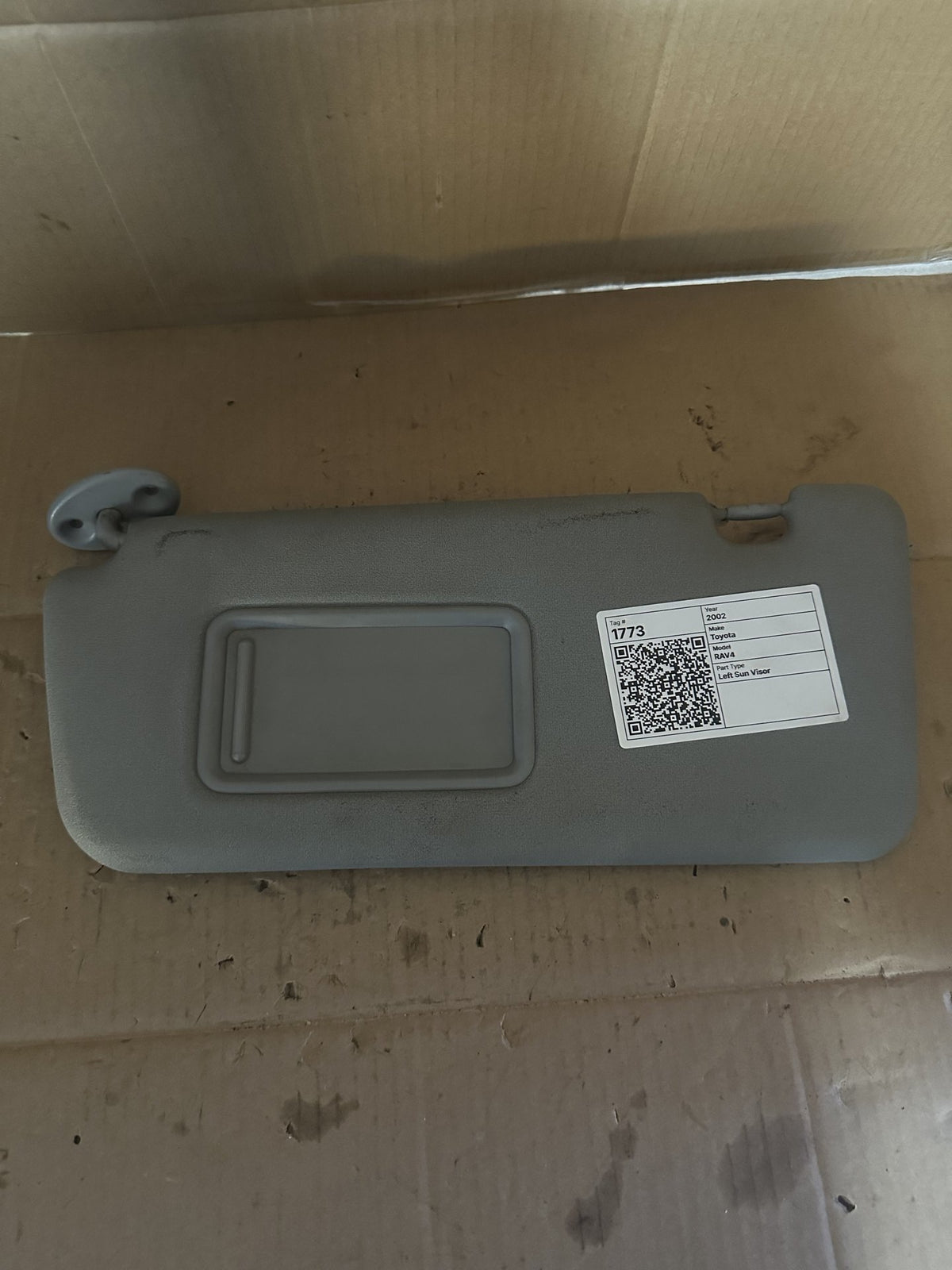 2000-2003 Toyota RAV4 A20 SUV Left Sun Visor