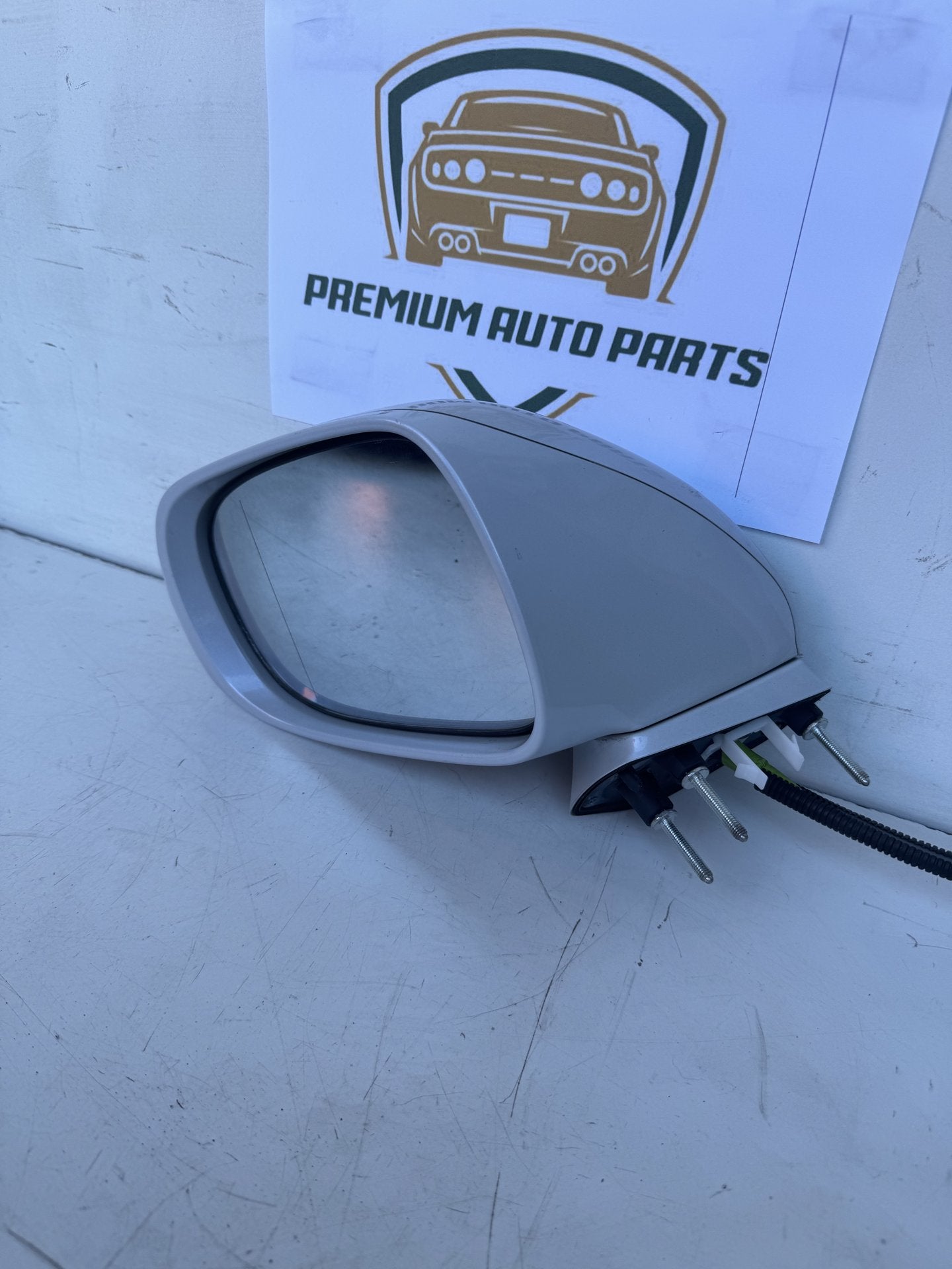 2010  E20 Left Door Mirror