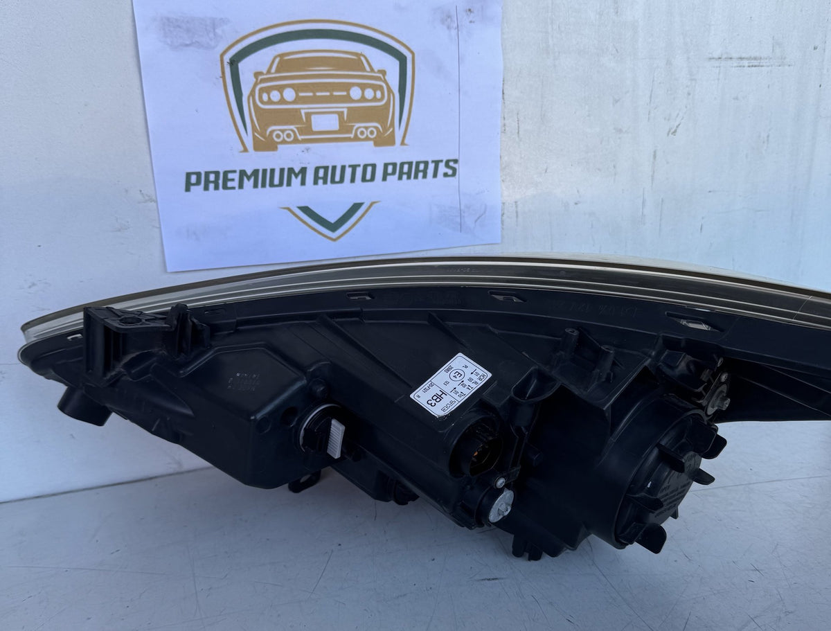 2017 Hyundai Accent RB Hatchback Right Headlight